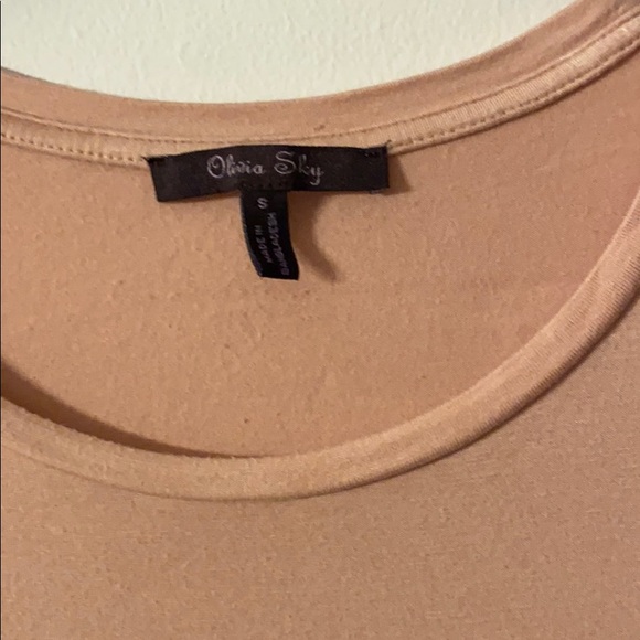 3/4 length sleeve top - Picture 2 of 2